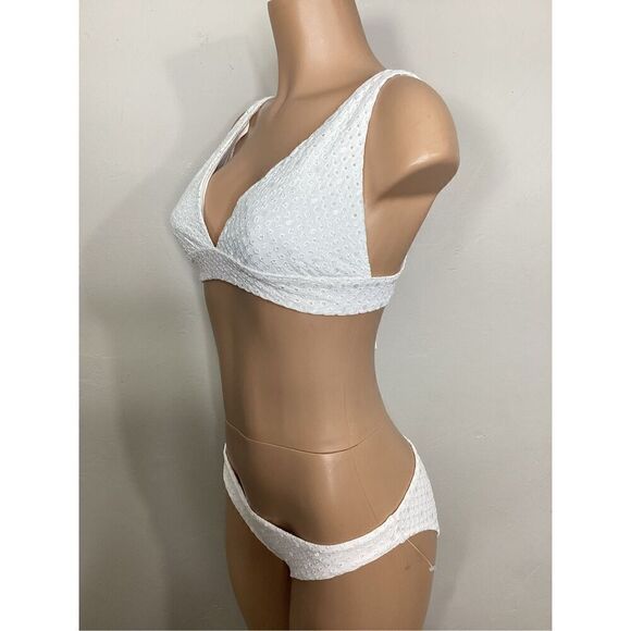 New. Pilyq white bikini set. S-bottom/D-cup top. Retails $149 - Picture 8 of 14